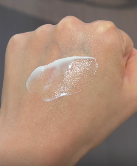 Hakme 實測 ALPHA-H Dawn to Dusk SPF50+ Serum廣譜絲柔防曬精華質地