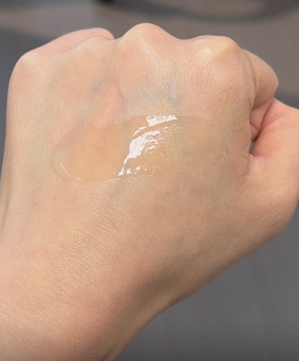 Hakme 實測 Cosmetic Skin Solutions Soothing B5 Peptide Gel絲滑B5胜肽精華質地