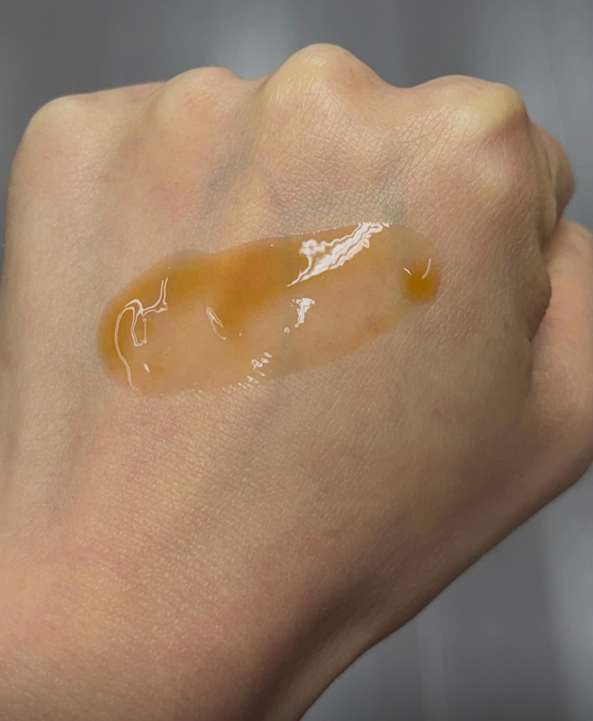 Hakme 實測 Esse Hyaluronic Serum玻尿酸抗氧化精華液質地