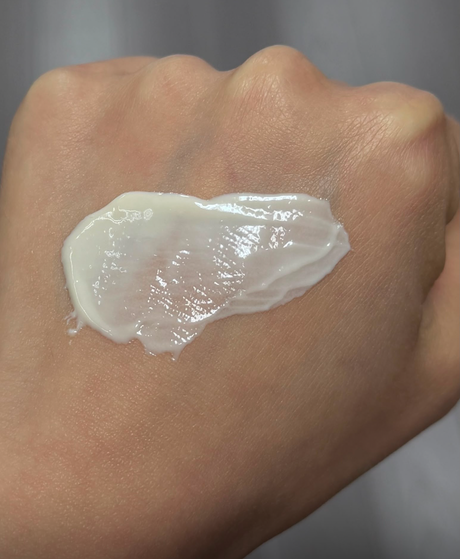 Hakme 實測 Esse Microderm Exfoliator微晶磨砂膏質地