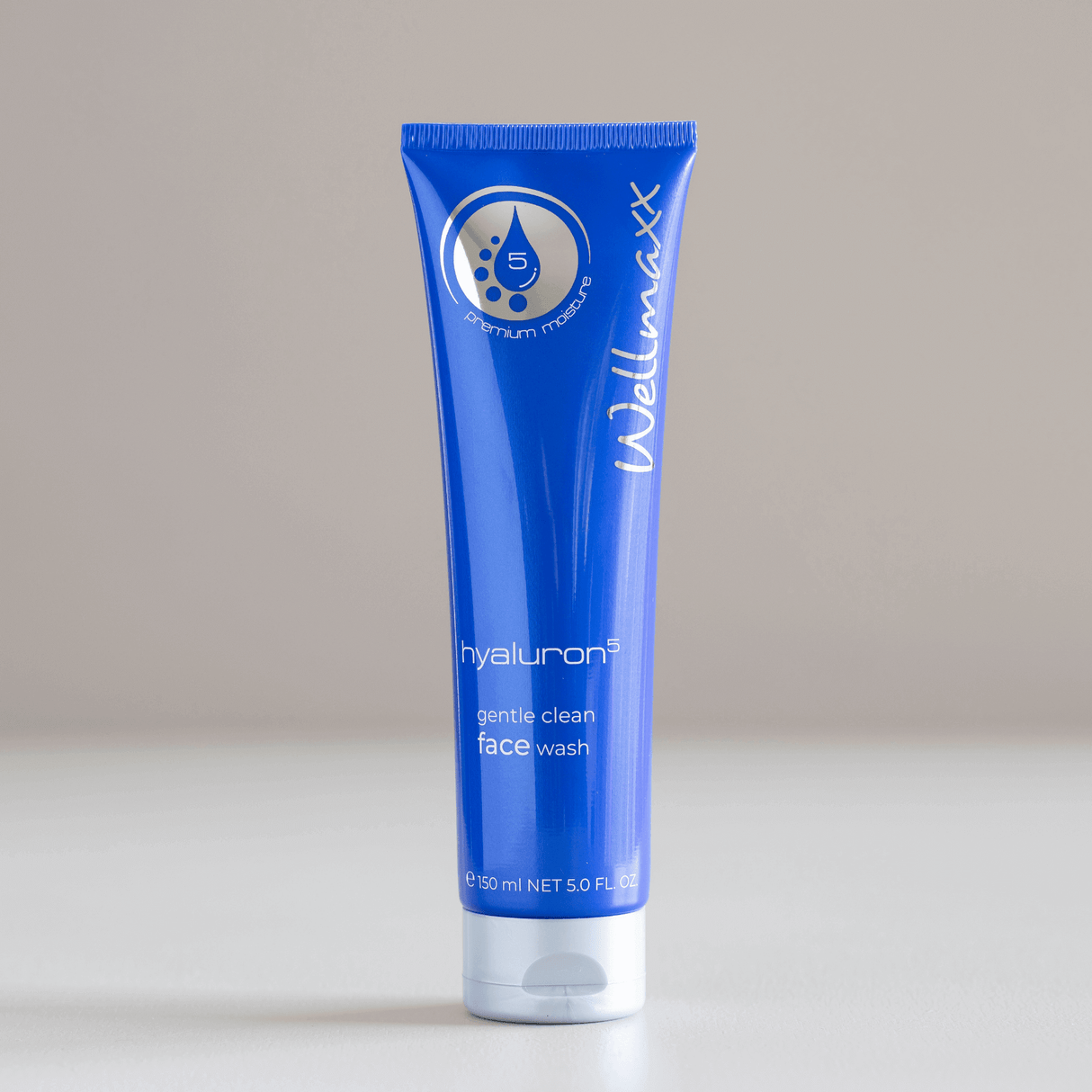 Hakme 推薦 Wellmaxx 五重玻尿酸保濕潔面膏：非皂性溫和起泡，洗面同時深層保濕，洗完水潤不繃緊 (7年銷量冠軍)。