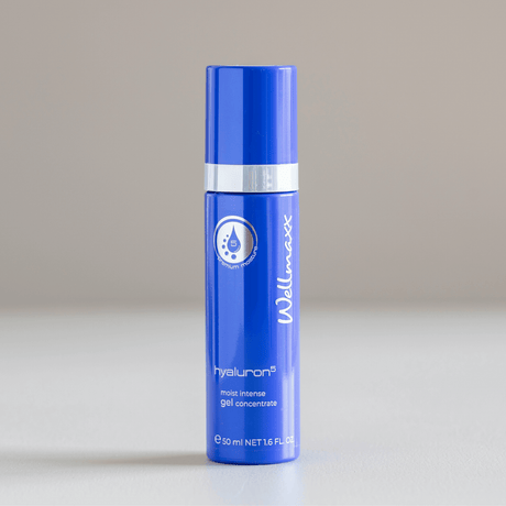 Hakme 推薦 Wellmaxx 五重玻尿酸保濕精華 (50ml)：無香料清爽啫喱配方，深層注水不黏笠，適合所有膚質及作妝前打底。