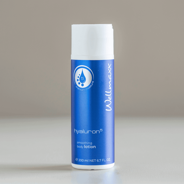 Hakme 推薦 Wellmaxx 五重玻尿酸絲滑清爽保濕身體乳液：專為潮濕天氣設計，極速吸收零黏笠，含澳洲堅果油，皮膚用後極致絲滑。