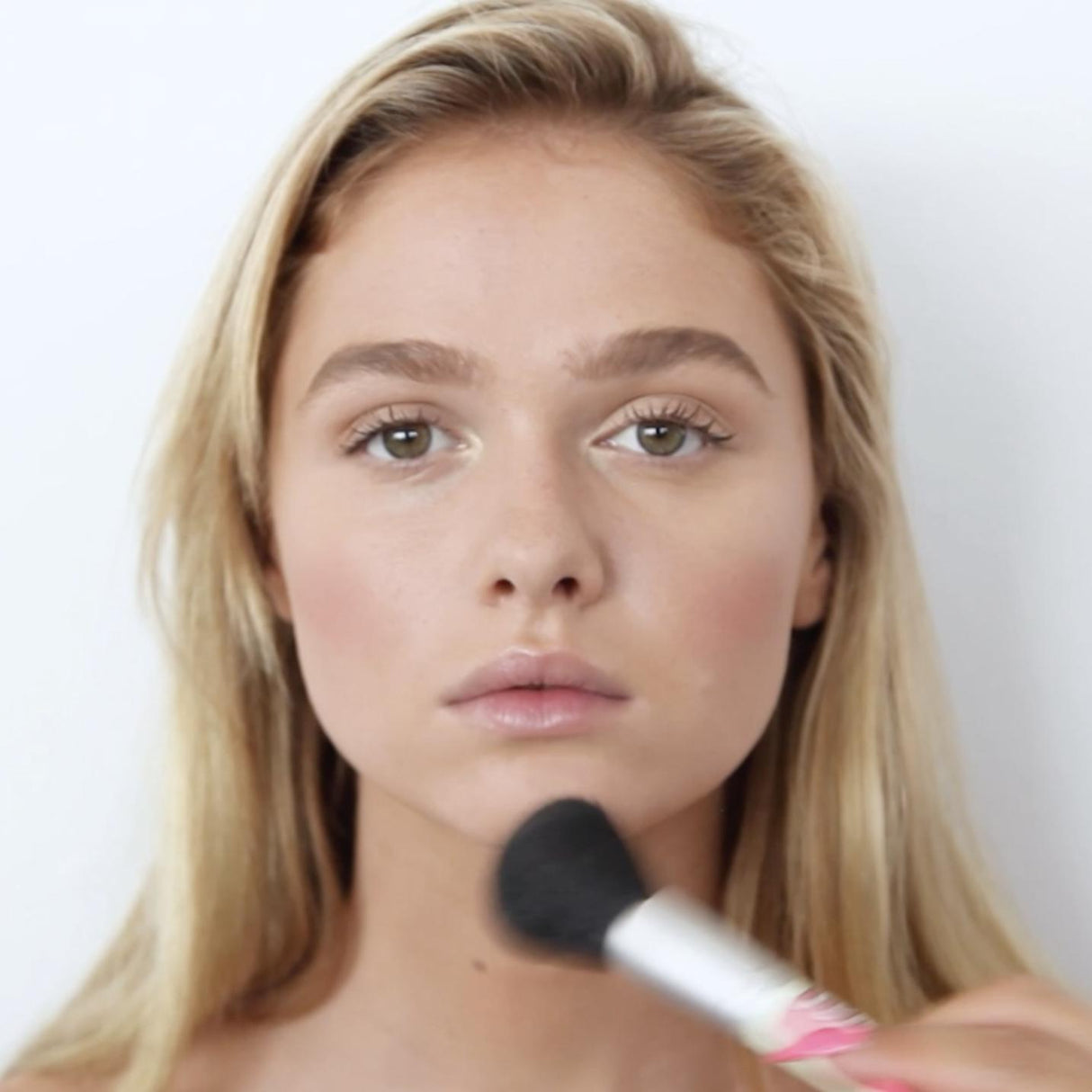 theBalm Sexy Mama® Anti-Shine Translucent Powder 性感媽媽抗油透明定妝粉 7.08g